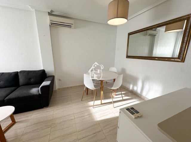 2 slaapkamer Flat te huur in Ciudad Quesada, Rojales met zwembad - € 900 (Ref: 8981955)