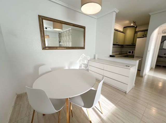 2 slaapkamer Flat te huur in Ciudad Quesada, Rojales met zwembad - € 900 (Ref: 8981955)