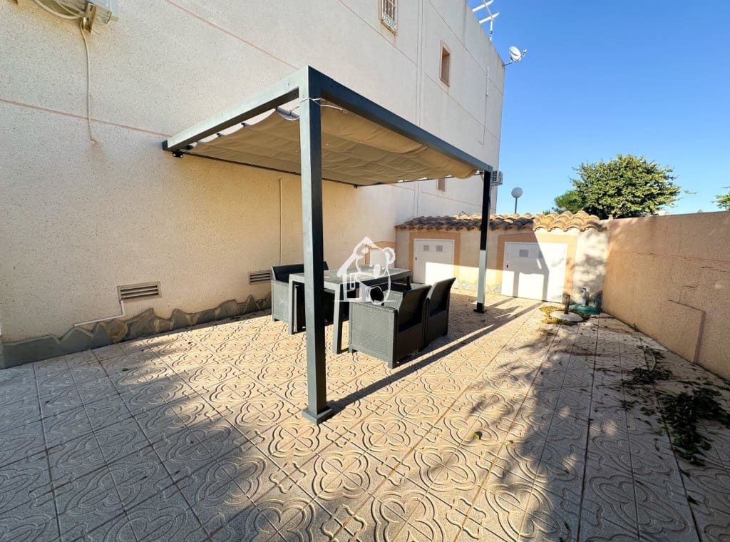 2 quarto Apartamento para arrendar em Ciudad Quesada com piscina - 900 € (Ref: 8981955)