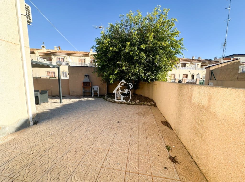 2 quarto Apartamento para arrendar em Ciudad Quesada com piscina - 900 € (Ref: 8981955)