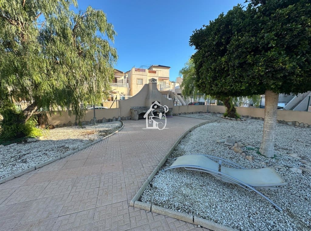 2 quarto Apartamento para arrendar em Ciudad Quesada com piscina - 900 € (Ref: 8981955)