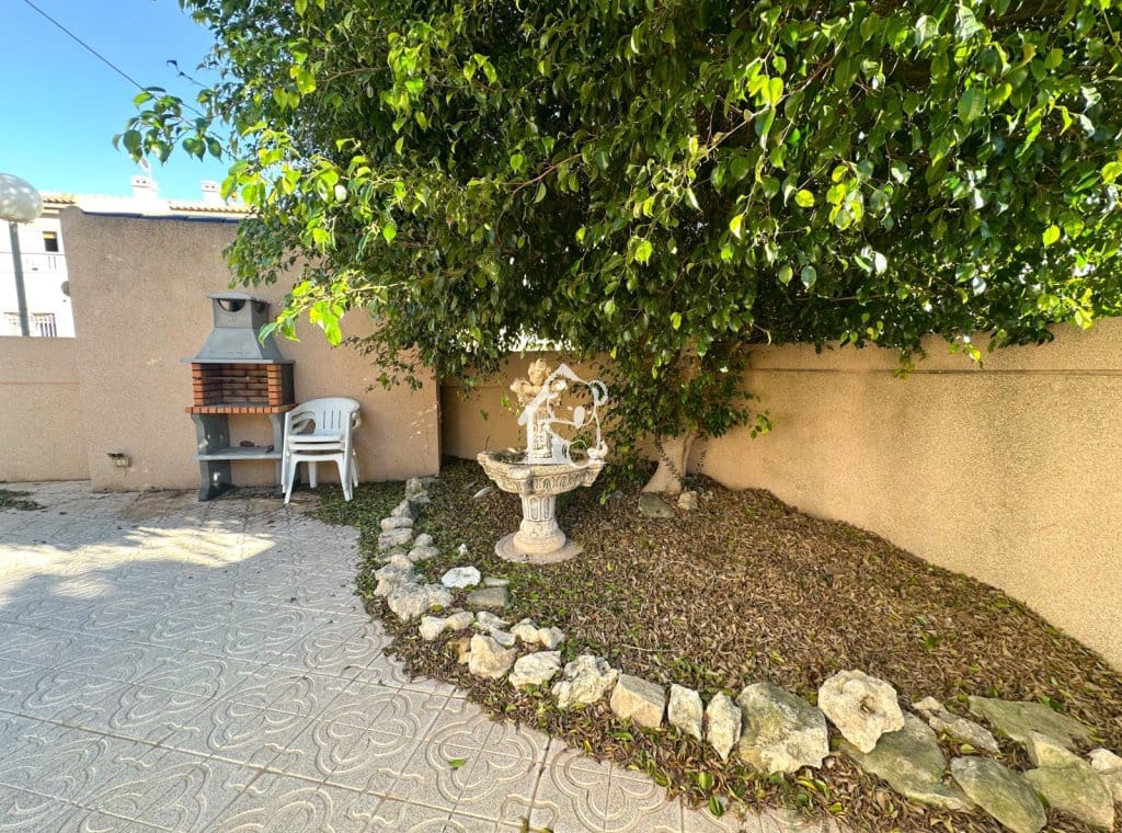 2 quarto Apartamento para arrendar em Ciudad Quesada com piscina - 900 € (Ref: 8981955)