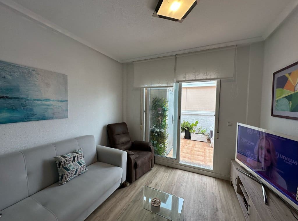 2 camera da letto Attico da affittare in La Mata - 950 € (Rif: 8998583)