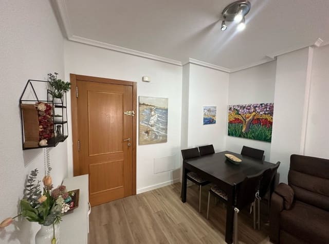 2 slaapkamer Penthouse te huur in Gaspar Perelló, Torrevieja - € 950 (Ref: 8998583)