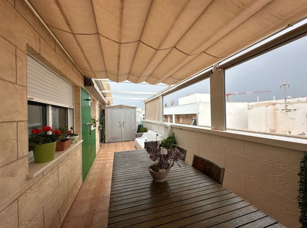 2 camera da letto Attico da affittare in La Mata - 950 € (Rif: 8998583)