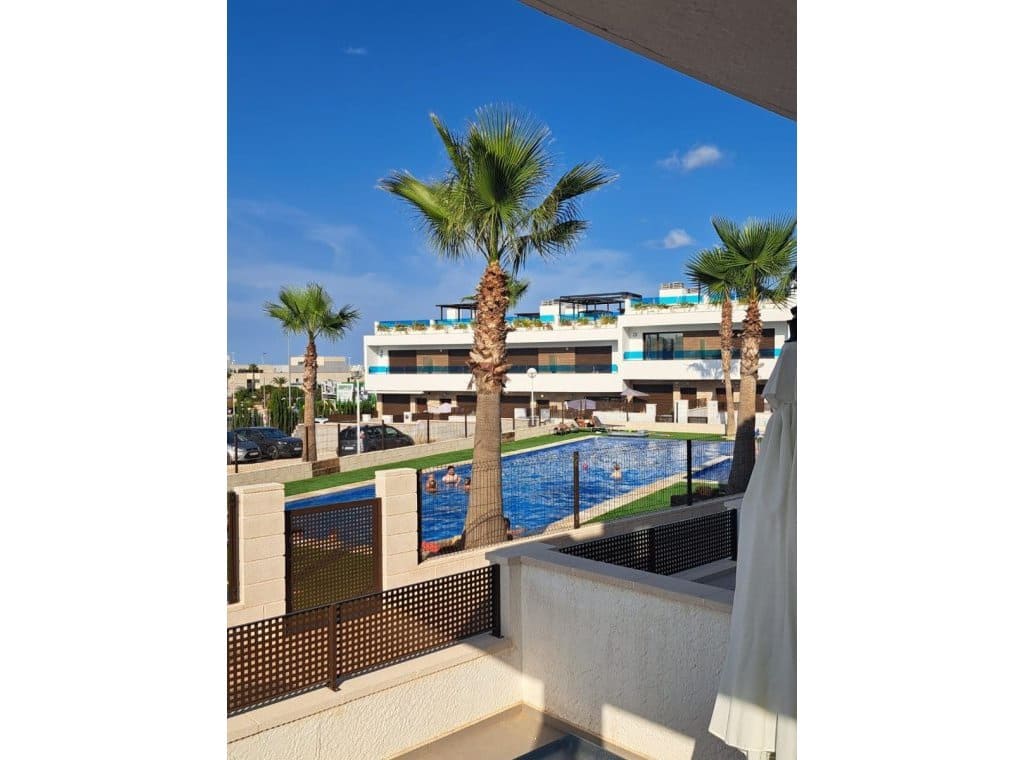 3 slaapkamer Huis te huur in Los Altos met zwembad garage - € 1.500 (Ref: 8998585)