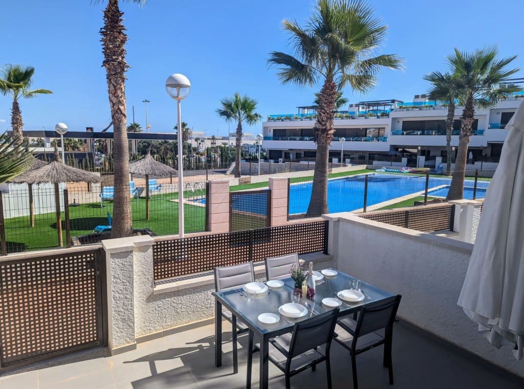 3 slaapkamer Huis te huur in Los Altos met zwembad garage - € 1.500 (Ref: 8998585)