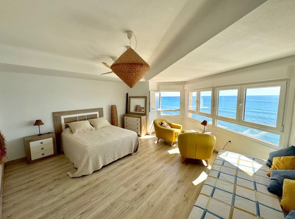 3 soveværelse Lejlighed til leje i Torrevieja med swimmingpool - € 1.650 (Ref: 8998586)