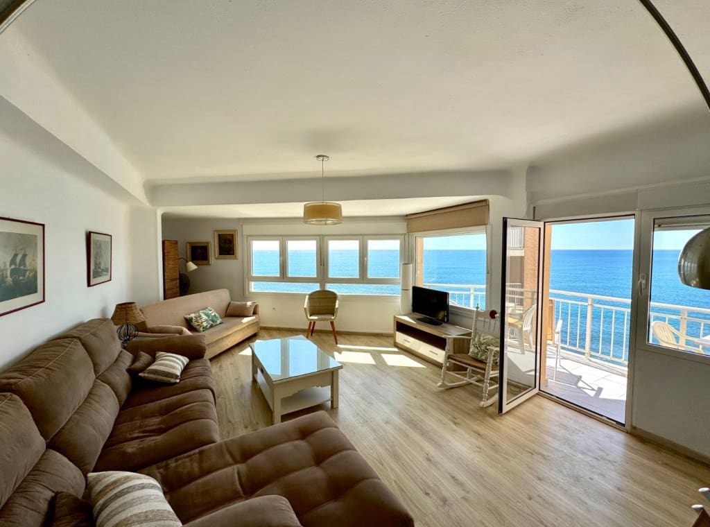 3 soveværelse Lejlighed til leje i Torrevieja med swimmingpool - € 1.650 (Ref: 8998586)