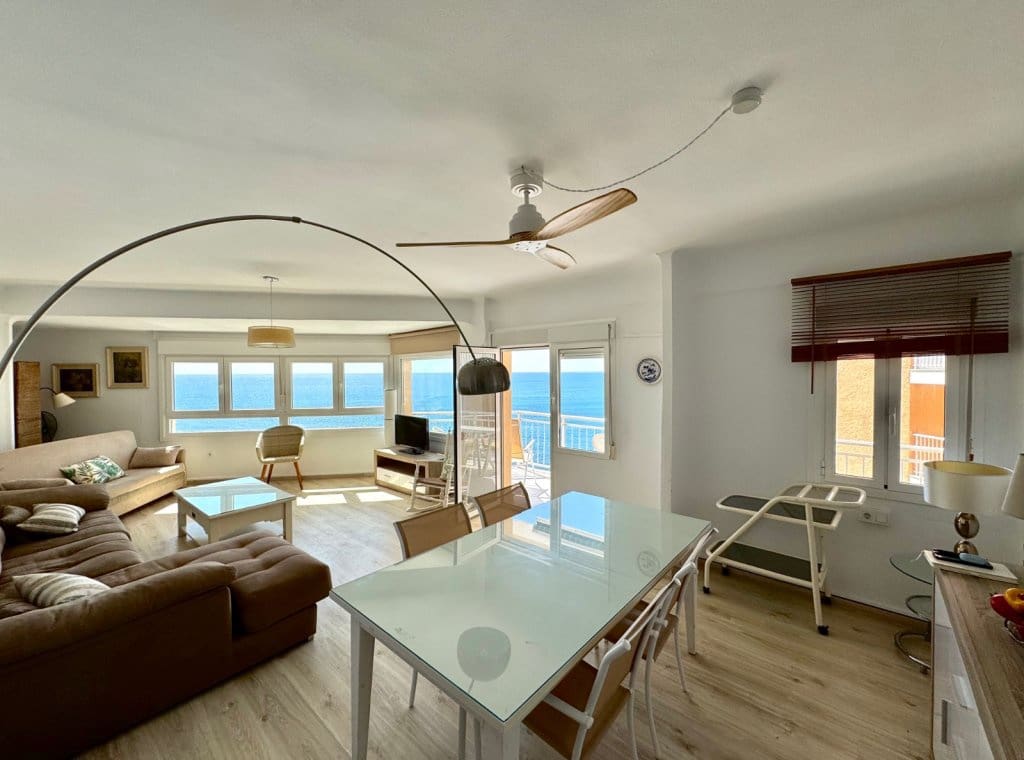 3 soveværelse Lejlighed til leje i Torrevieja med swimmingpool - € 1.650 (Ref: 8998586)