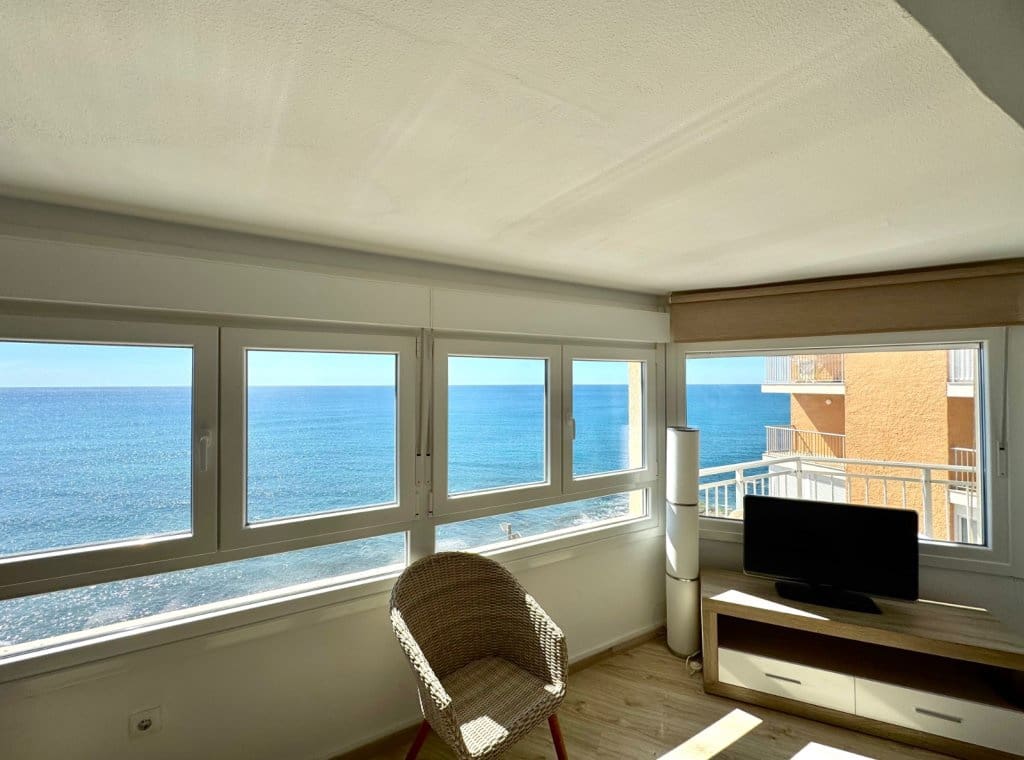 3 soveværelse Lejlighed til leje i Torrevieja med swimmingpool - € 1.650 (Ref: 8998586)