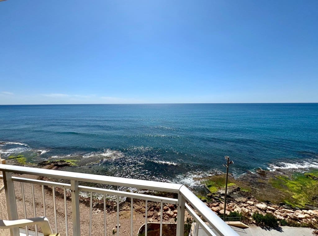 3 soveværelse Lejlighed til leje i Torrevieja med swimmingpool - € 1.650 (Ref: 8998586)