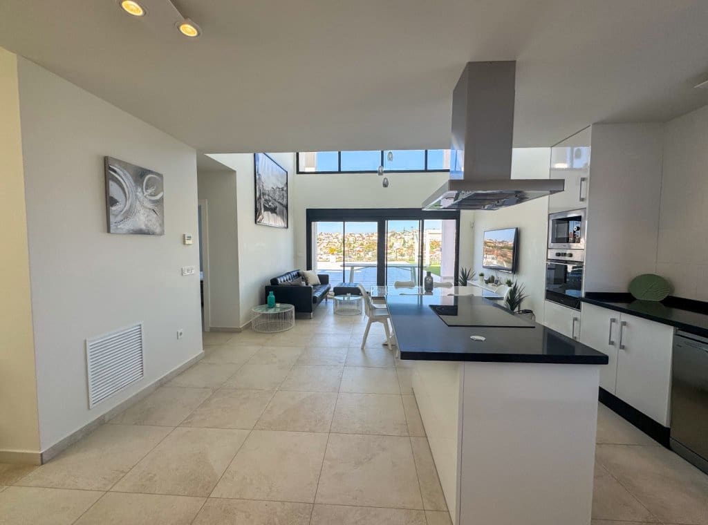 3 bedroom Villa for rent in San Fulgencio with pool garage - € 2,500 (Ref: 9000840)