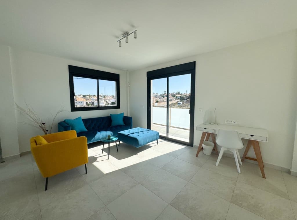 3 bedroom Villa for rent in San Fulgencio with pool garage - € 2,500 (Ref: 9000840)