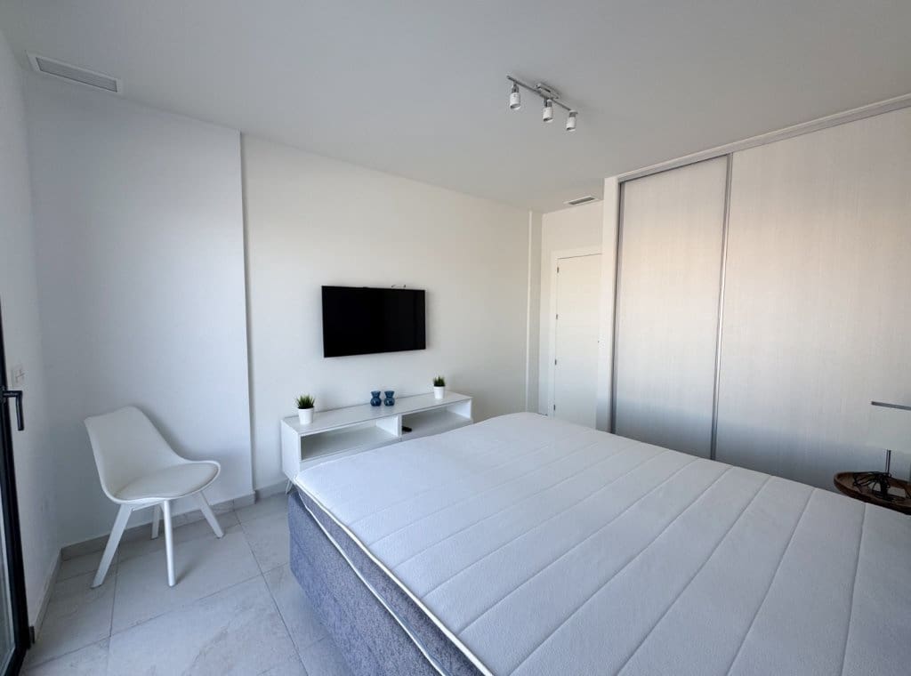 3 bedroom Villa for rent in San Fulgencio with pool garage - € 2,500 (Ref: 9000840)