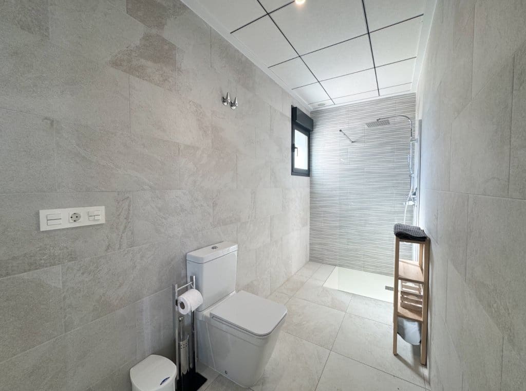 3 bedroom Villa for rent in San Fulgencio with pool garage - € 2,500 (Ref: 9000840)