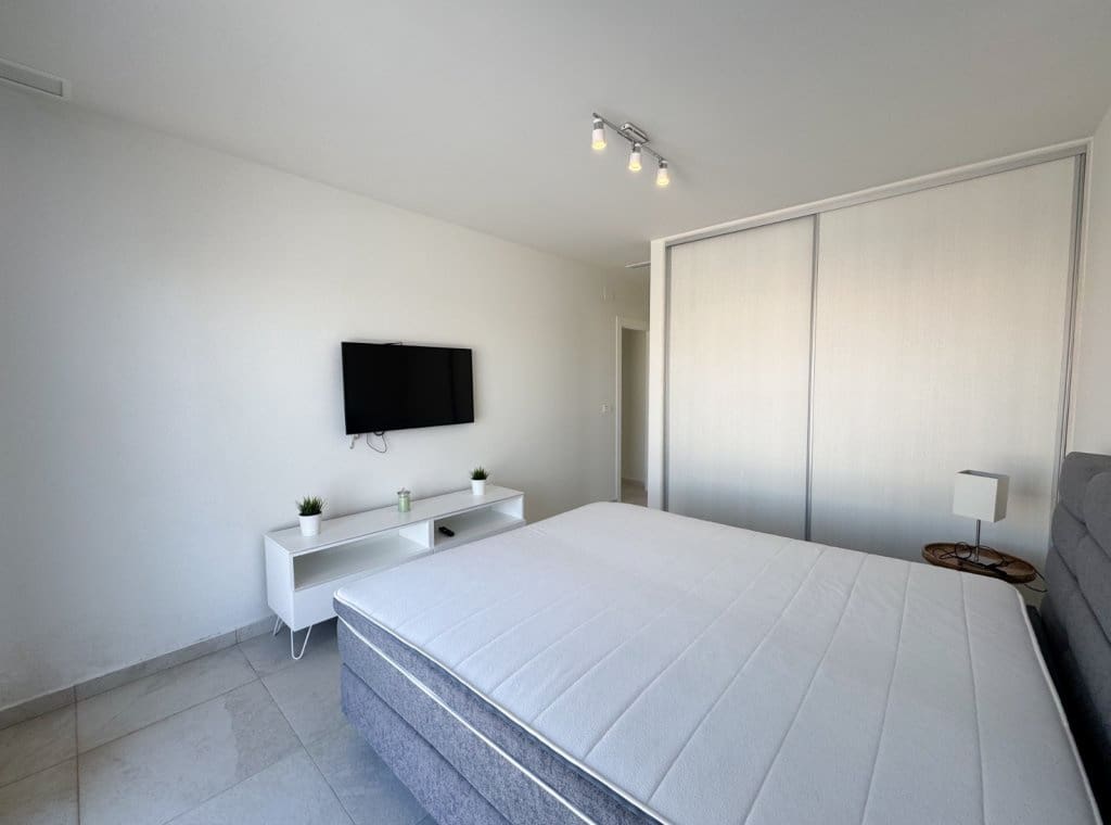 3 bedroom Villa for rent in San Fulgencio with pool garage - € 2,500 (Ref: 9000840)