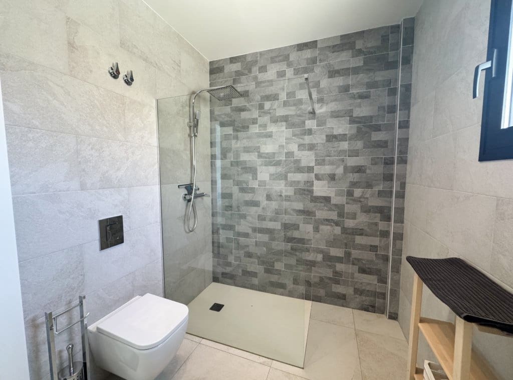 3 bedroom Villa for rent in San Fulgencio with pool garage - € 2,500 (Ref: 9000840)