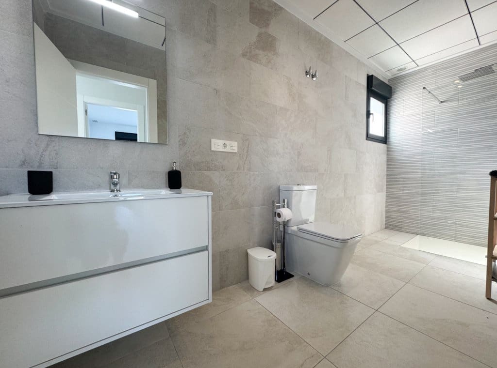 3 bedroom Villa for sale in San Fulgencio with pool garage - € 885,000 (Ref: 9002722)