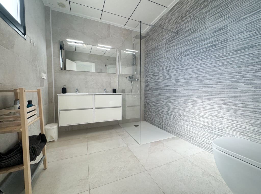 3 bedroom Villa for sale in San Fulgencio with pool garage - € 885,000 (Ref: 9002722)