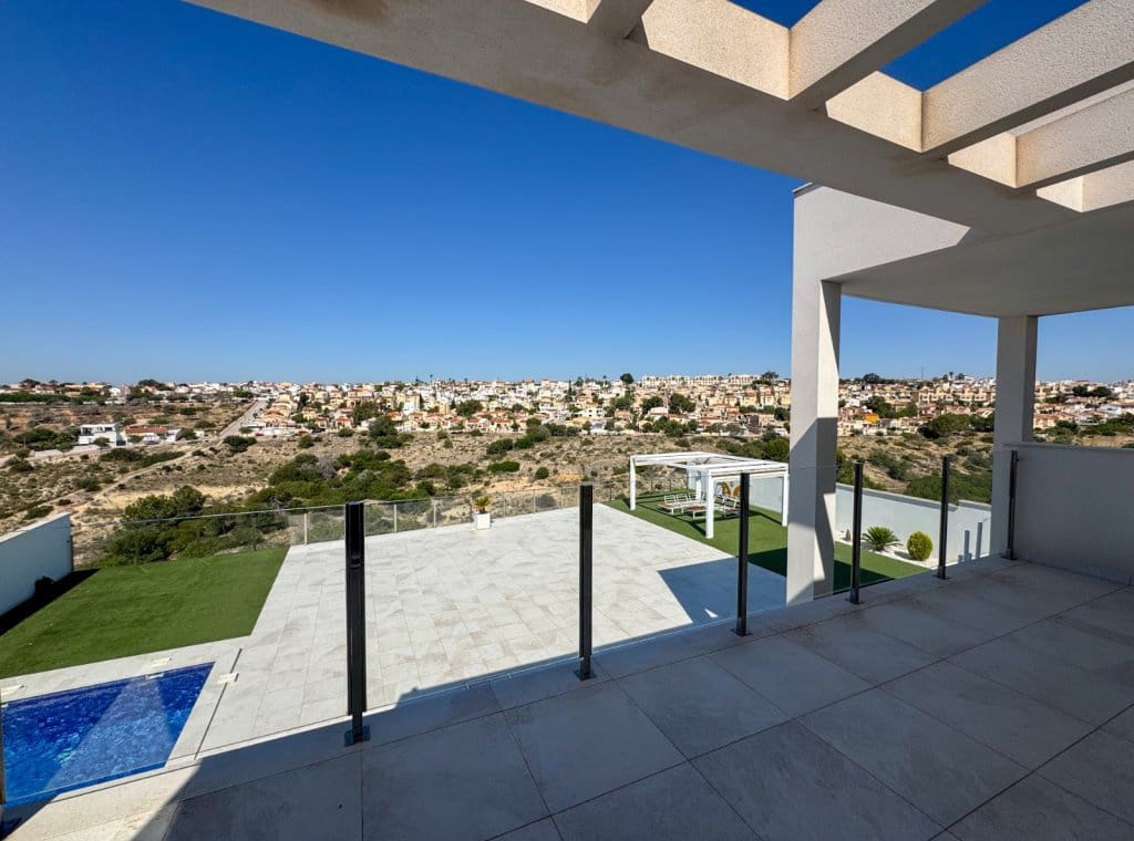 3 bedroom Villa for sale in San Fulgencio with pool garage - € 885,000 (Ref: 9002722)