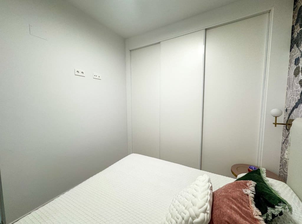 2 bedroom Apartment for rent in Torrevieja with pool garage - € 1,200 (Ref: 9016400)