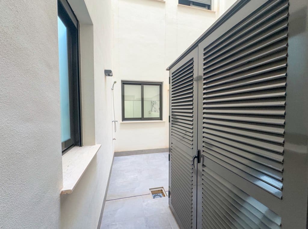 2 bedroom Apartment for rent in Torrevieja with pool garage - € 1,200 (Ref: 9016400)