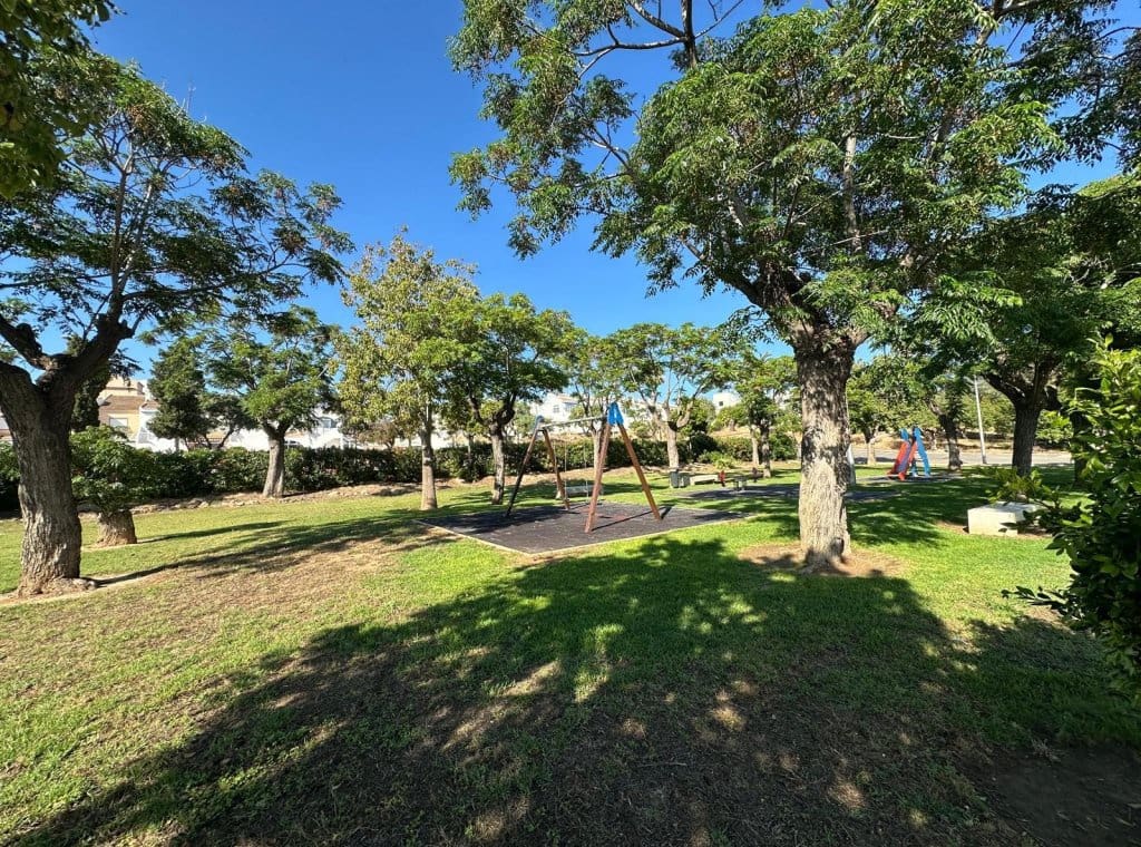 3 slaapkamer Huis te huur in Pilar de la Horadada - € 1.000 (Ref: 9026229)