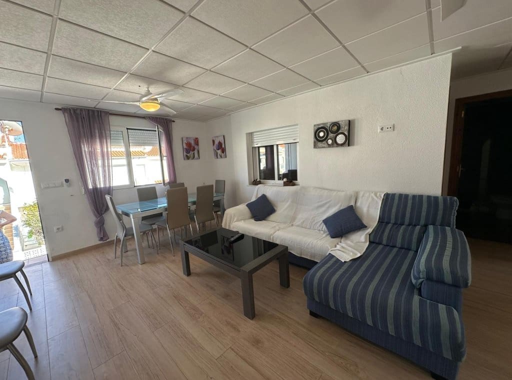 3 slaapkamer Huis te huur in Pilar de la Horadada - € 1.000 (Ref: 9026229)