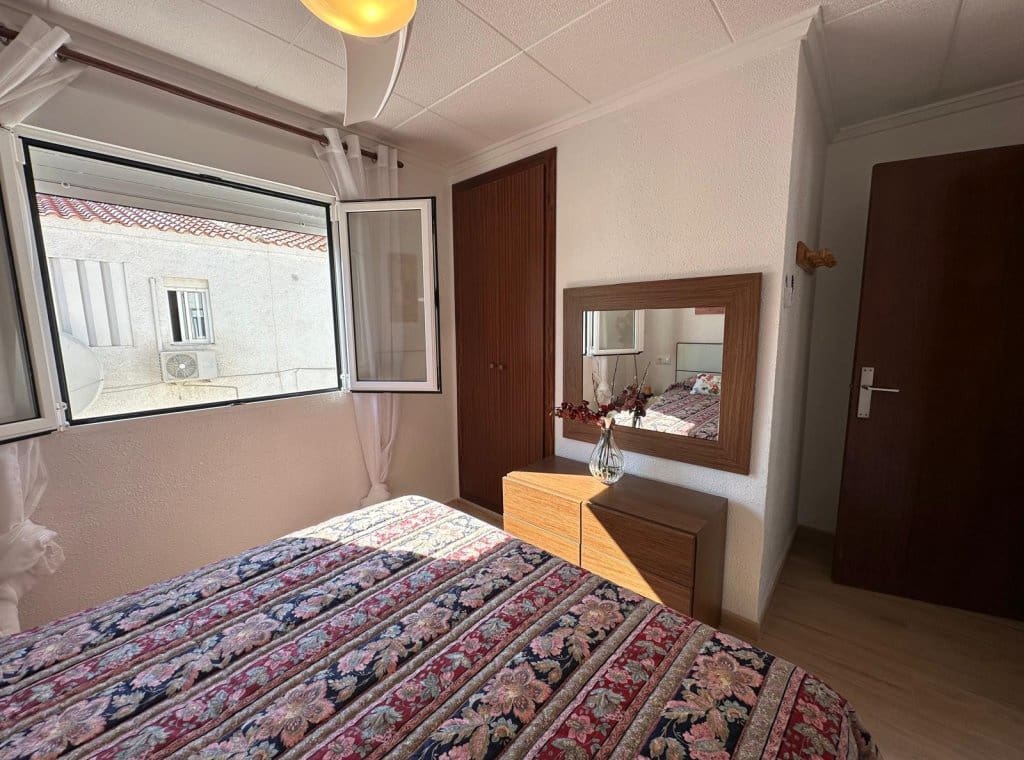 3 slaapkamer Huis te huur in Pilar de la Horadada - € 1.000 (Ref: 9026229)