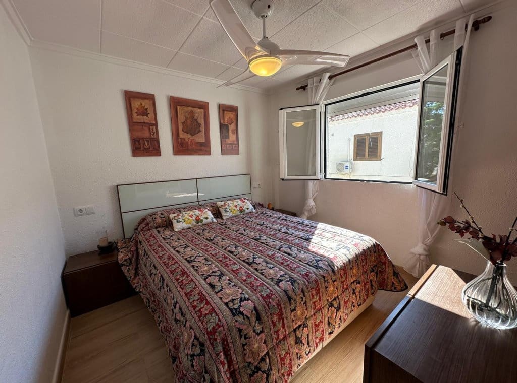 3 slaapkamer Huis te huur in Pilar de la Horadada - € 1.000 (Ref: 9026229)