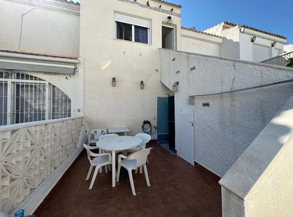 3 slaapkamer Huis te huur in Pilar de la Horadada - € 1.000 (Ref: 9026229)