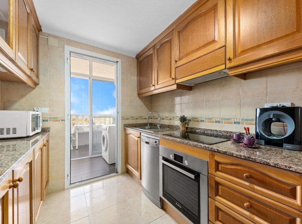 2 Zimmer Apartment zu vermieten in Guardamar del Segura mit Pool - 800 € (Ref: 9026231)