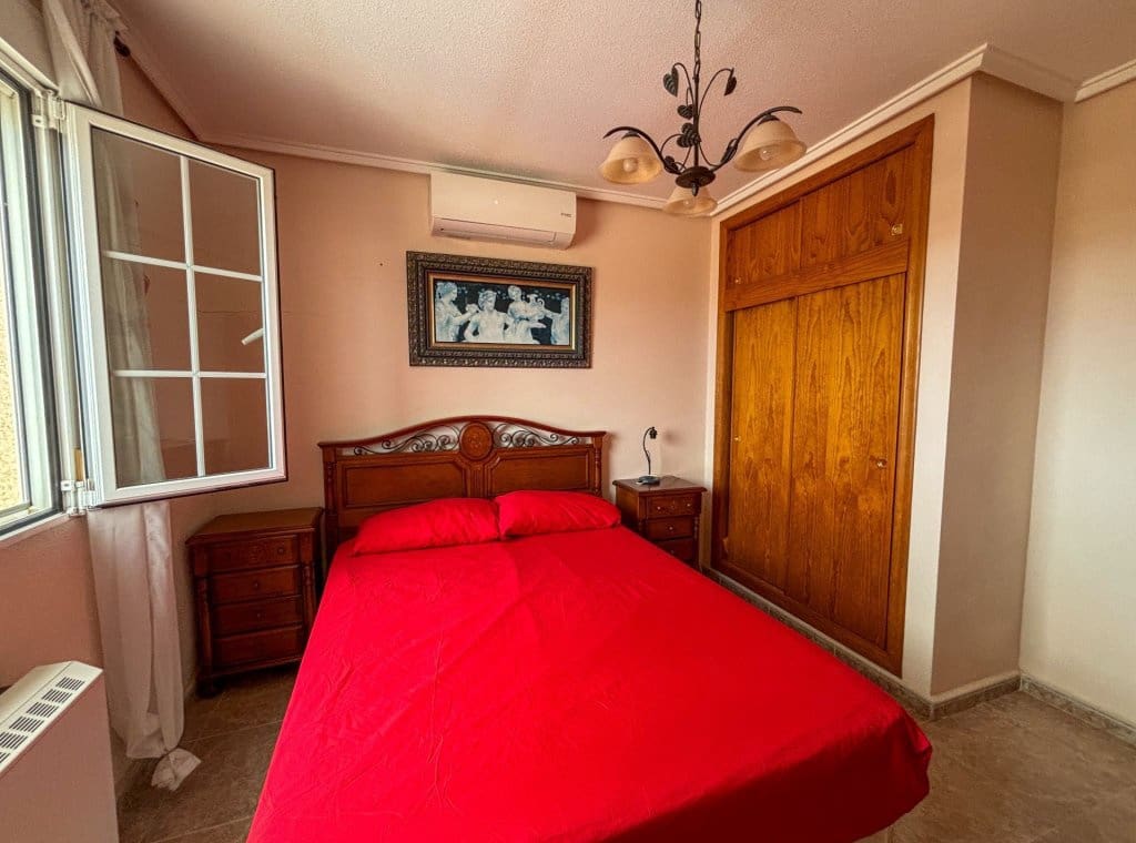 5 bedroom Villa for rent in Ciudad Quesada with pool - € 1,700 (Ref: 9041874)