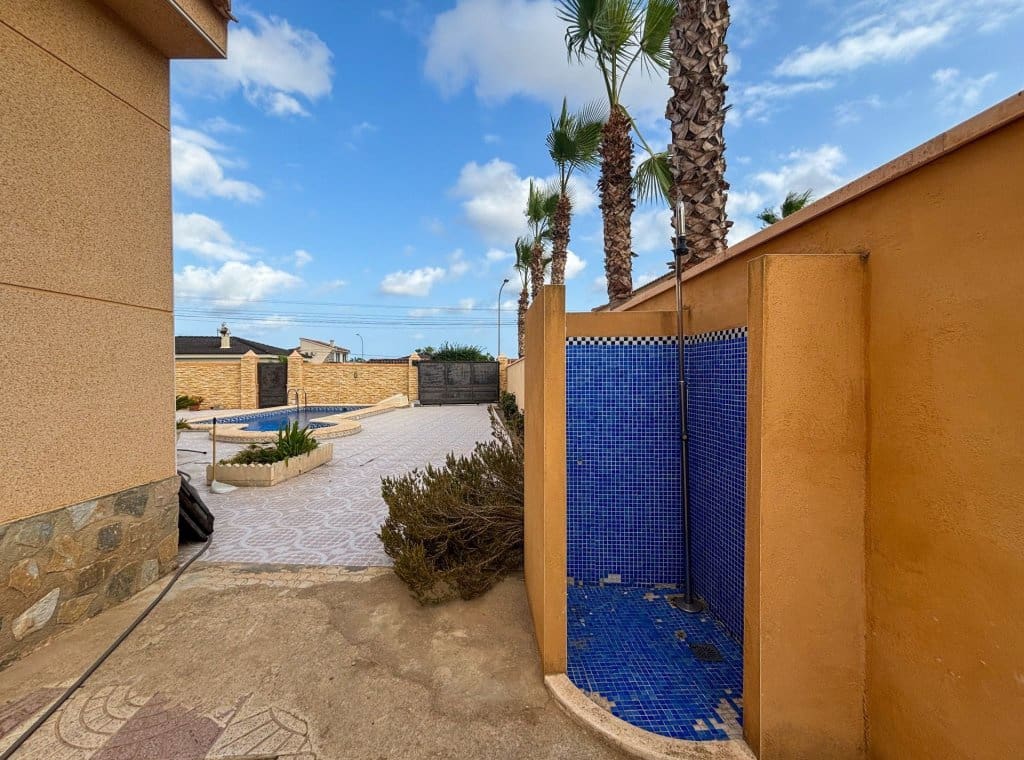 5 bedroom Villa for rent in Ciudad Quesada with pool - € 1,700 (Ref: 9041874)
