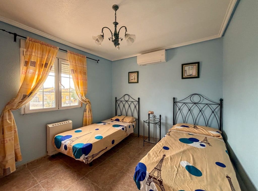 5 bedroom Villa for rent in Ciudad Quesada with pool - € 1,700 (Ref: 9041874)