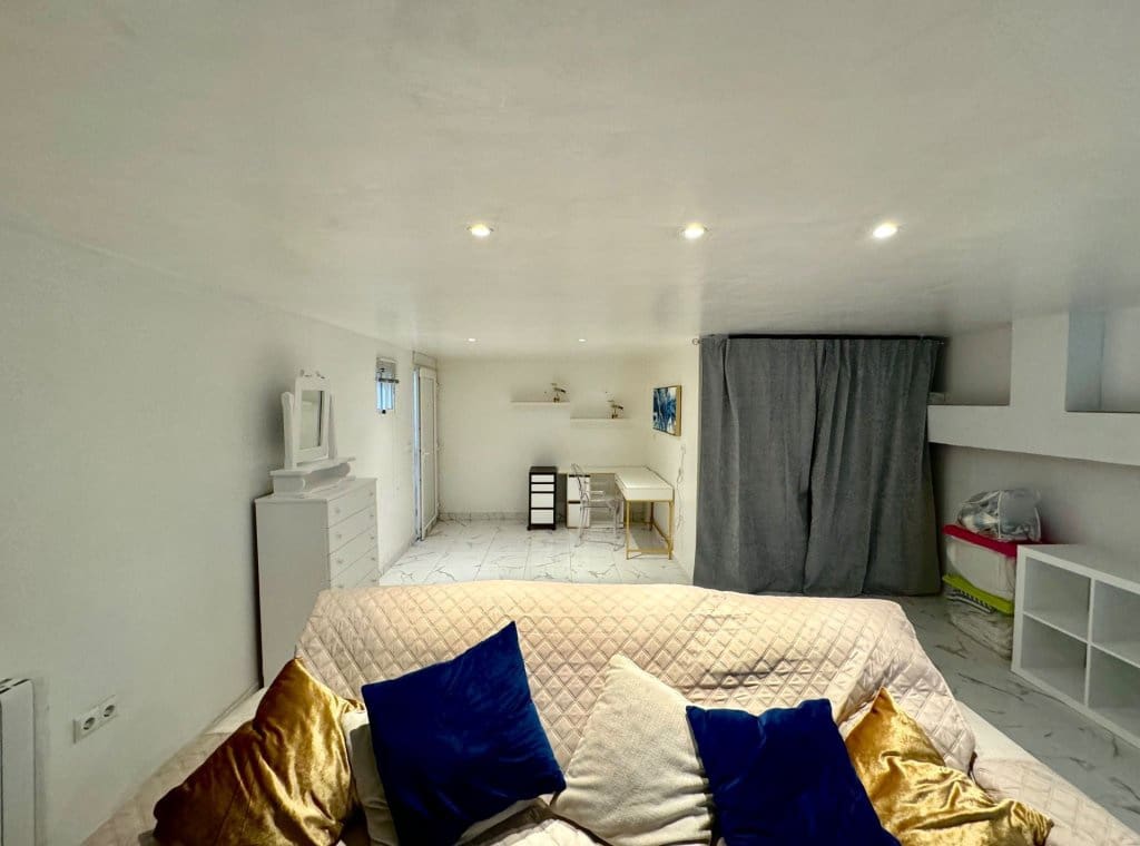 3 soverom Villa til leie i Torrevieja med svømmebasseng - € 1 400 (Ref: 9050540)