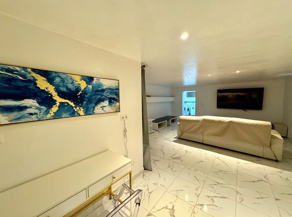 3 soverom Villa til leie i Torrevieja med svømmebasseng - € 1 400 (Ref: 9050540)