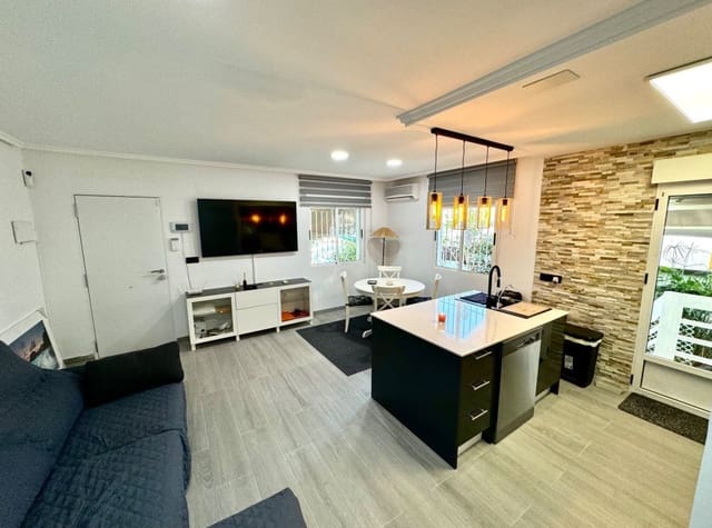 3 soverom Villa til leie i El Chaparral - La Siesta - La Torreta, Torrevieja med svømmebasseng - € 1 400 (Ref: 9050540)