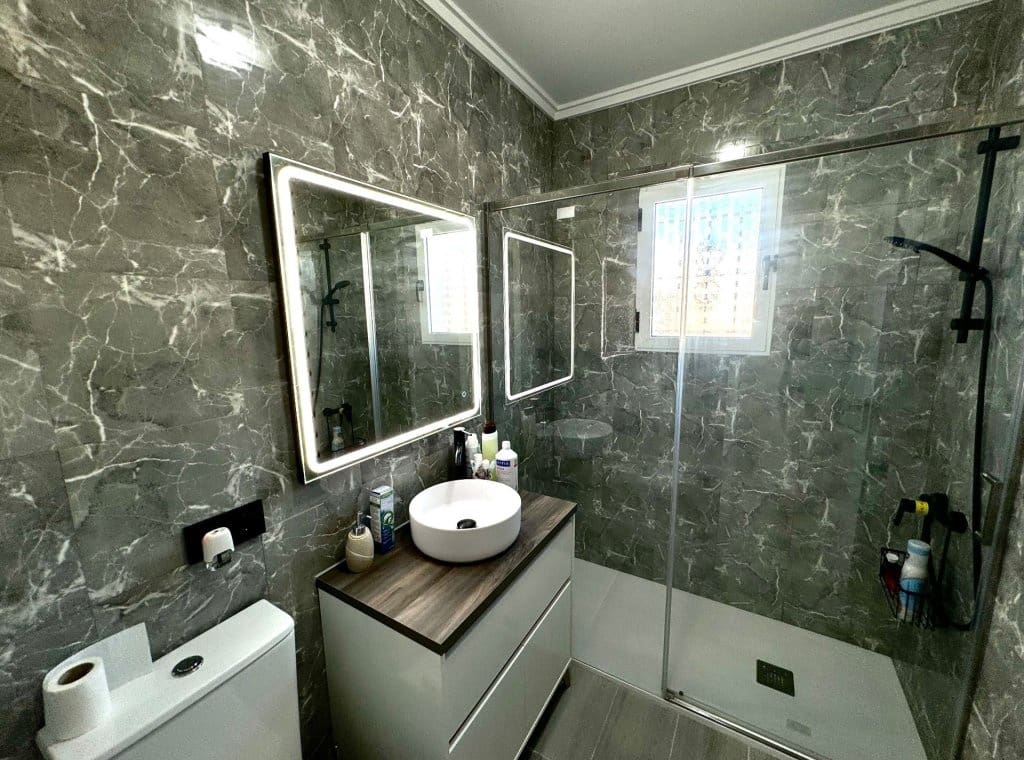 3 soverom Villa til leie i Torrevieja med svømmebasseng - € 1 400 (Ref: 9050540)