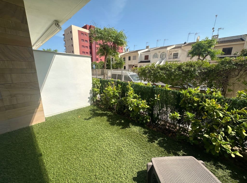 2 soveværelse Lejlighed til leje i Pilar de la Horadada med swimmingpool garage - € 1.000 (Ref: 9068387)