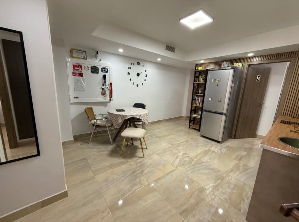 4 soveværelse Lejlighed til leje i Torrevieja - € 1.500 (Ref: 9068388)