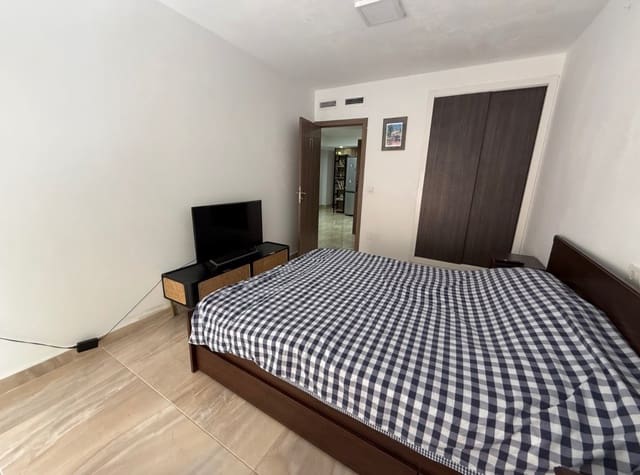 4 bedroom Flat for rent in Centro - Muelle Pesquero, Torrevieja - € 1,500 (Ref: 9068388)