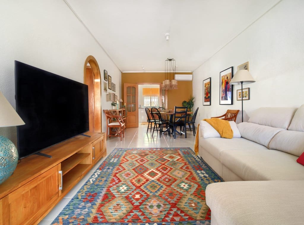 5 soverom Villa til leie i Torrevieja med svømmebasseng - € 1 800 (Ref: 9072979)