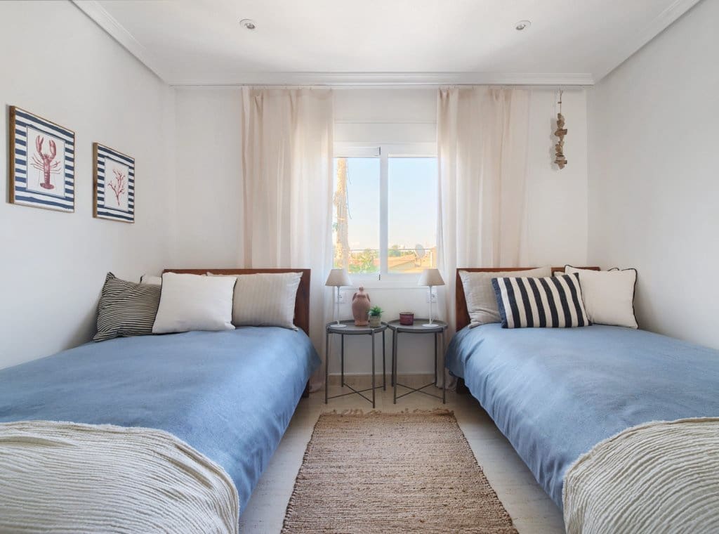 5 soverom Villa til leie i Torrevieja med svømmebasseng - € 1 800 (Ref: 9072979)