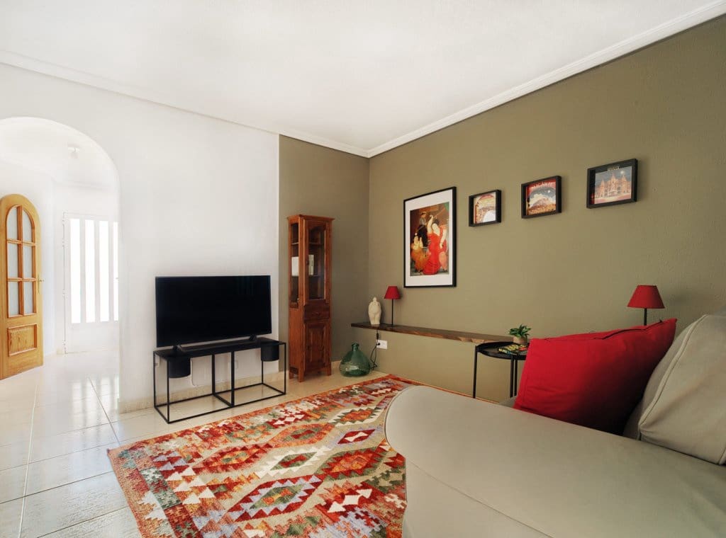 5 soverom Villa til leie i Torrevieja med svømmebasseng - € 1 800 (Ref: 9072979)