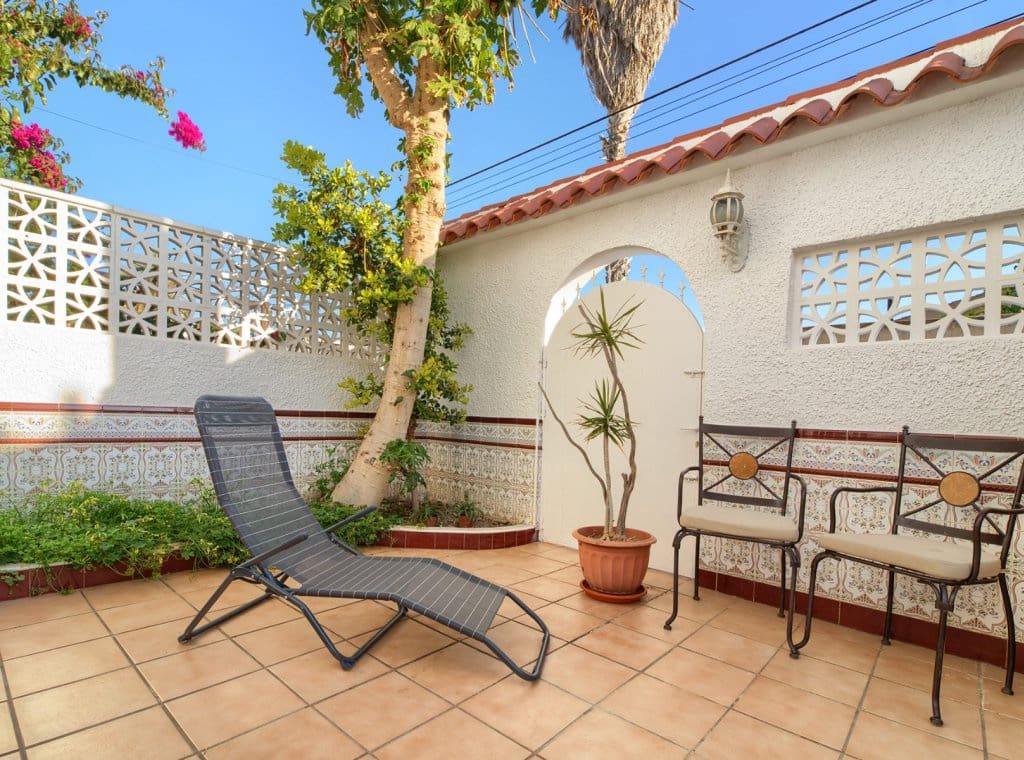 5 soverom Villa til leie i Torrevieja med svømmebasseng - € 1 800 (Ref: 9072979)