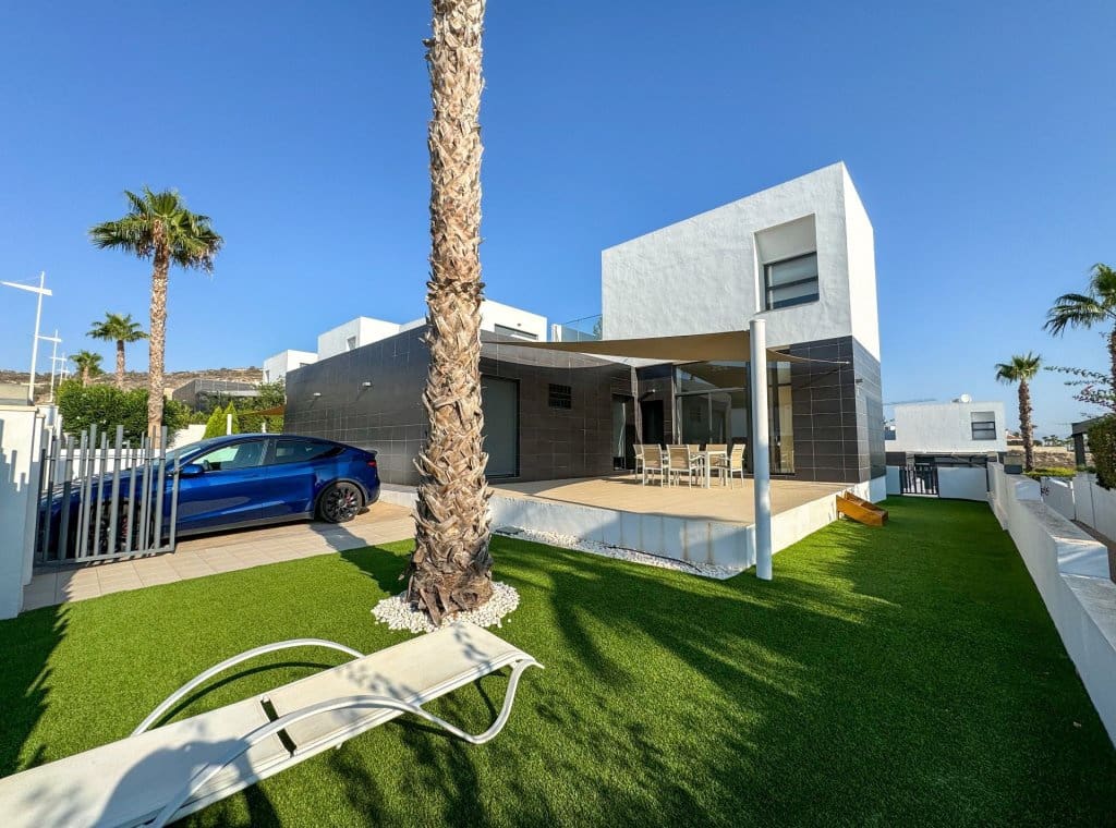 3 soverom Hus til leie i Algorfa med svømmebasseng - € 900 (Ref: 9094845)