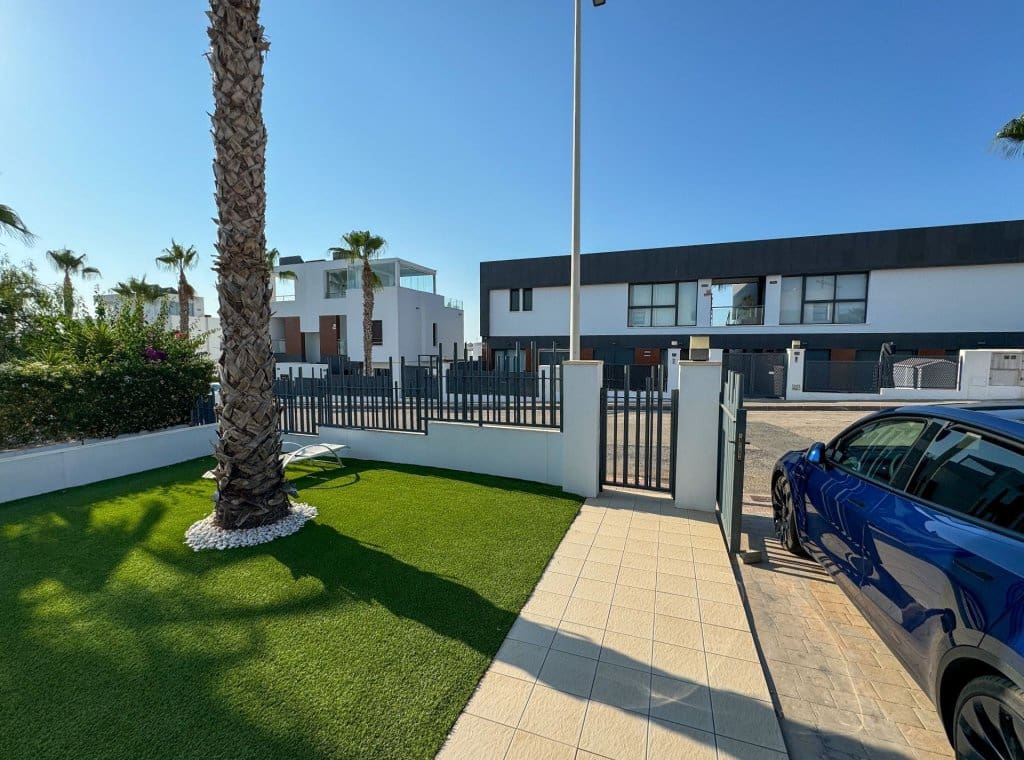 3 soverom Hus til leie i Algorfa med svømmebasseng - € 900 (Ref: 9094845)
