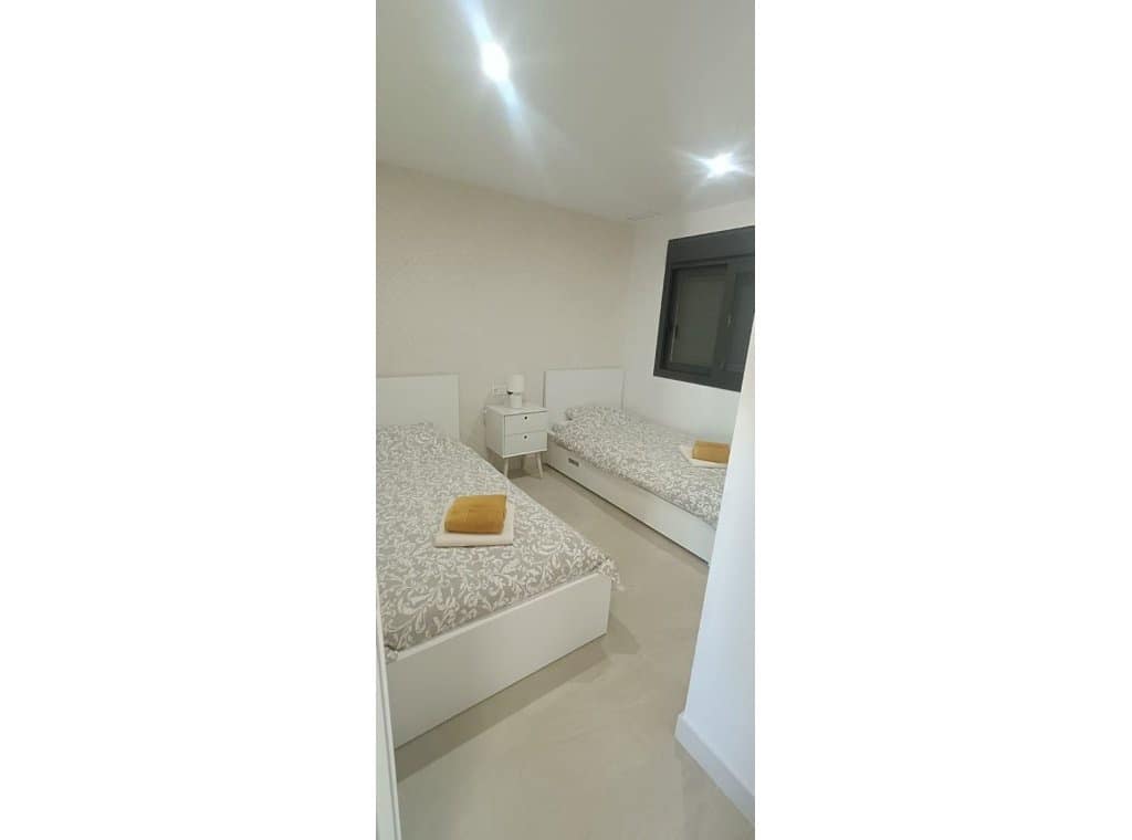 2 soveværelse Lejlighed til leje i Torrevieja med swimmingpool garage - € 1.500 (Ref: 9097783)